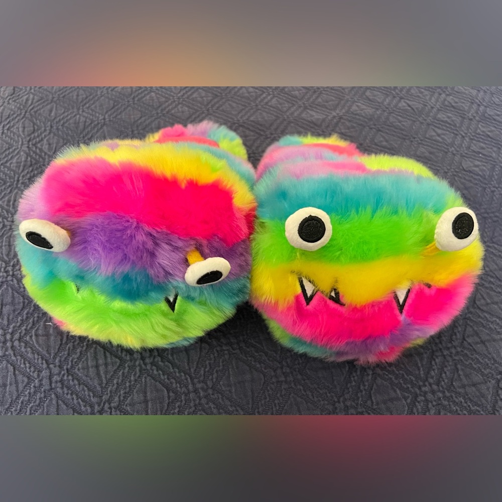 Justice Adorable Fuzzy Rainbow Monster Slippers Youth Medium